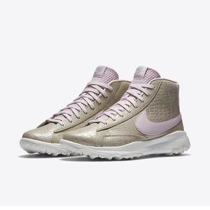 Nike blaze women’s shoes in Iridescent and Pink